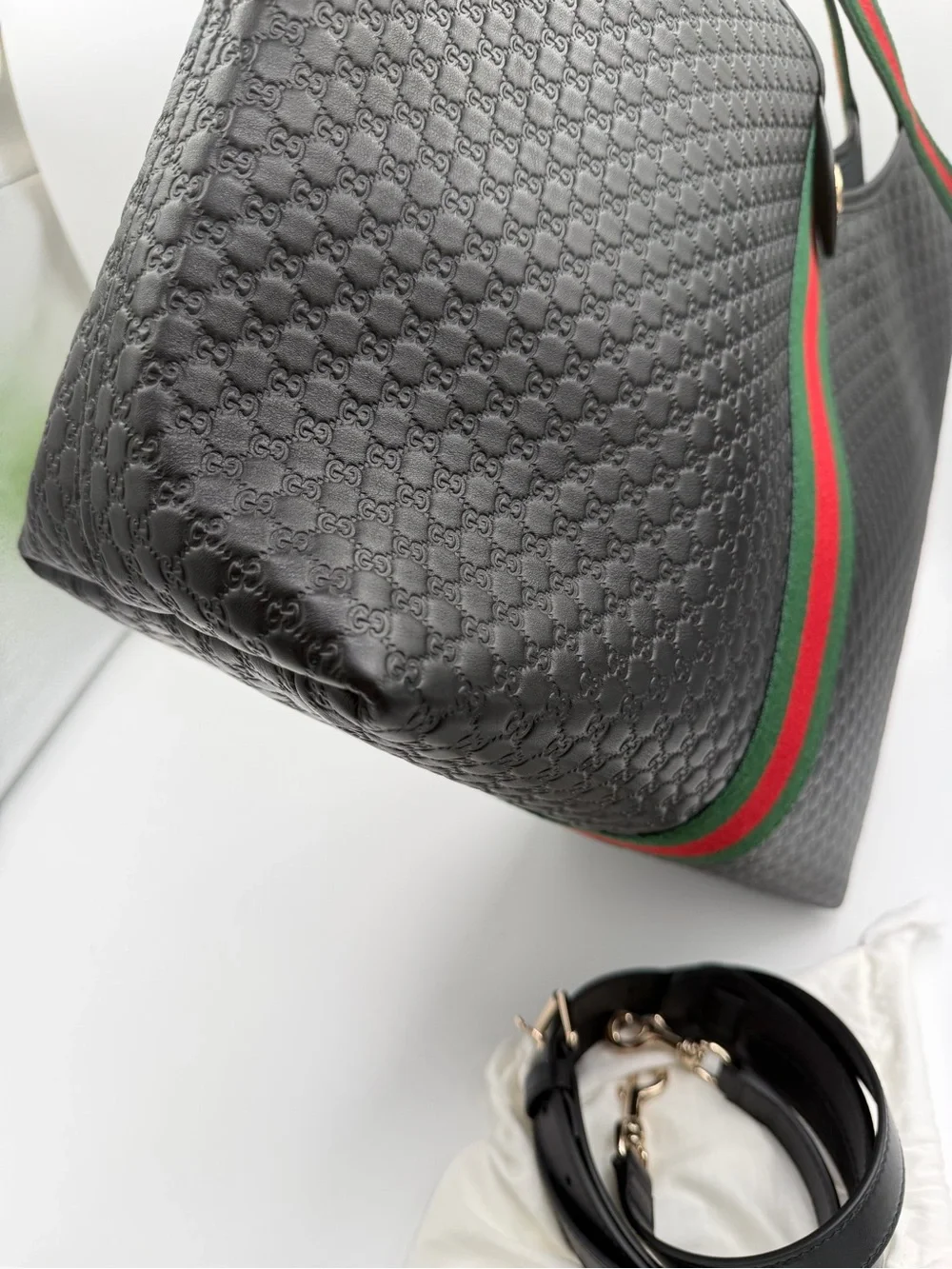 Gucci Giglio large tote bag with pouch Like new 🔥